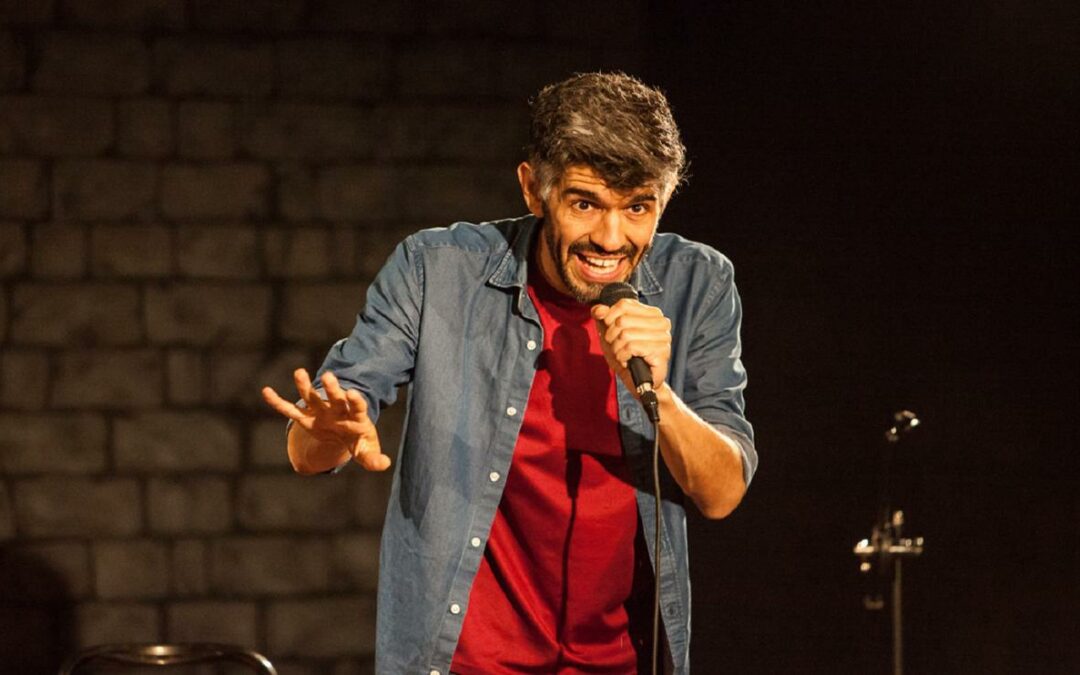 “Stand up poetry” di Lorenzo Maragoni: le parole che si vedono